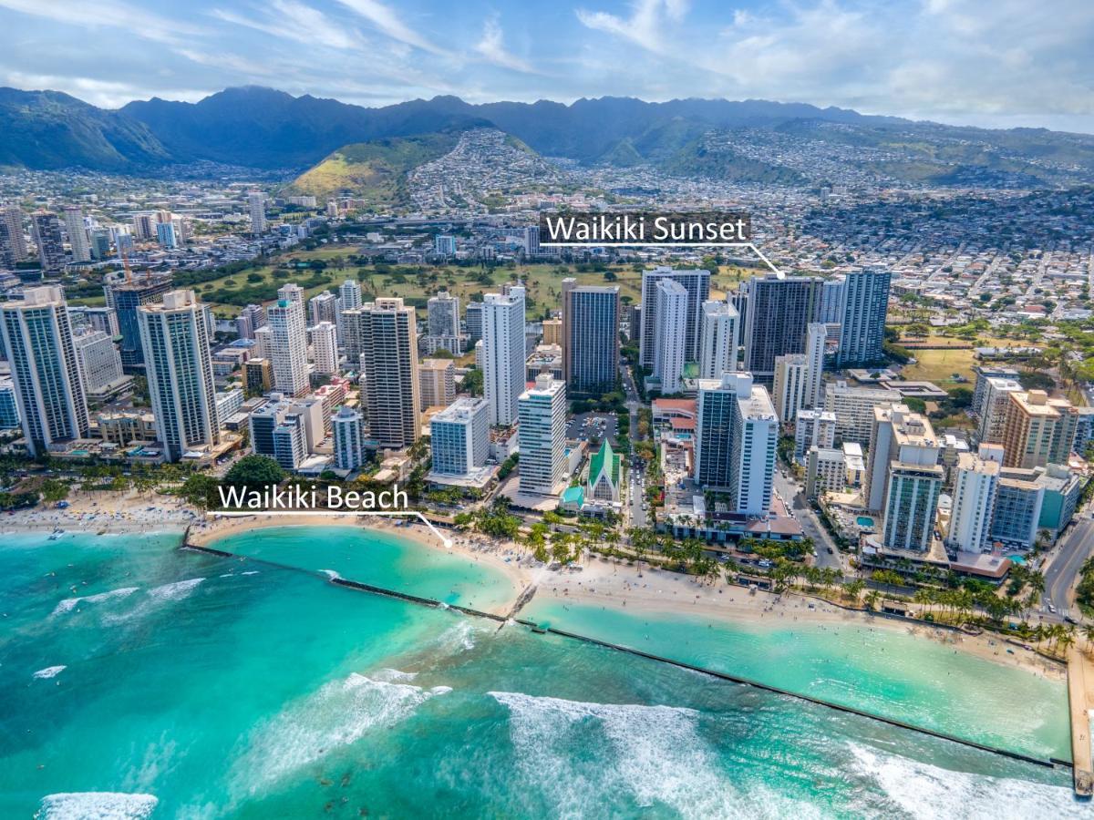 Newly Renovated 2 Bedroom Condo, 1 Block To Waikiki Beach, Free Parking Honolulu Buitenkant foto